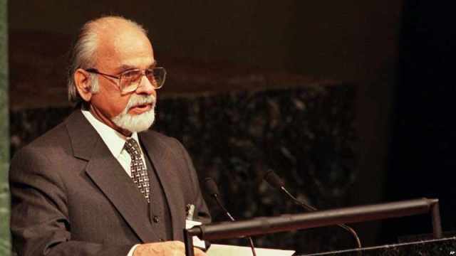 Inder Kumar Gujral biography, profile, birthday, family & more | Mythical India