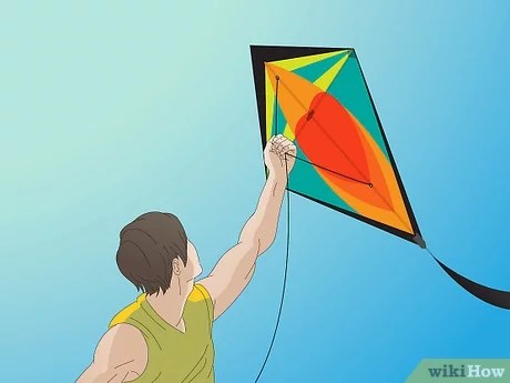 4 Ways to Fly a Kite - wikiHow