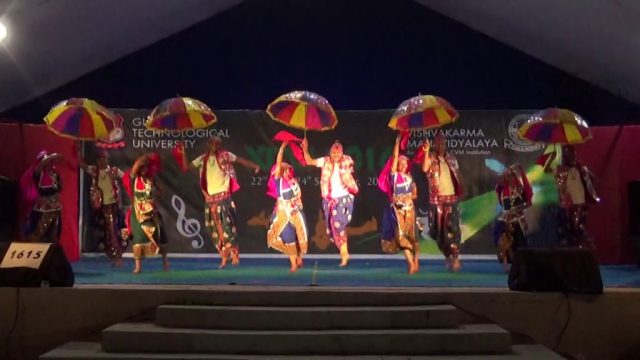 Traditional Hudo Dance