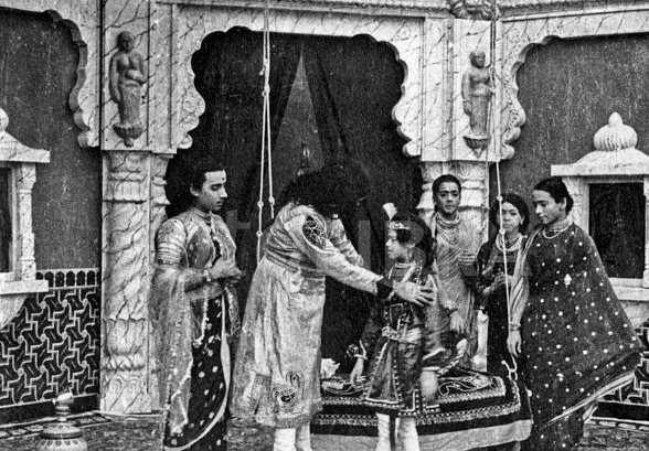 The Lead Cast of Raja Harishchandra (Dattatraya Damodar Dabke, Anna Salunke and Bhalchandra D Phalke)