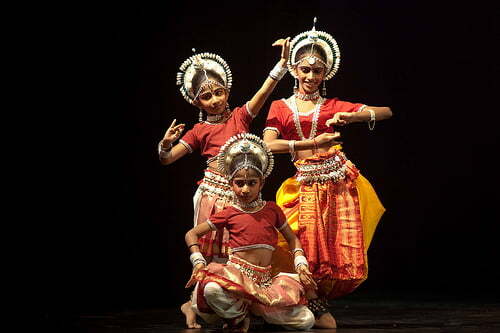 children-learn-indian-classical-dance